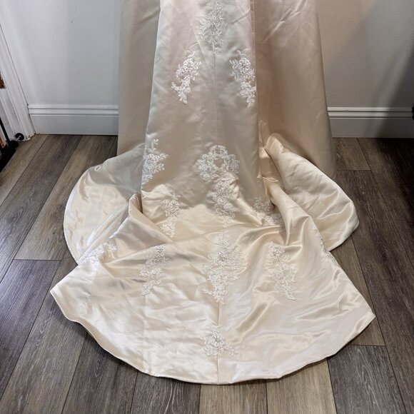 NEW David's Bridal Wedding Dress Michaelangelo Sz 6 Satin Beaded Train White - Picture 5 of 12